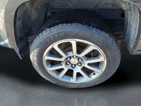 Used 2019 GMC Canyon Denali image 7