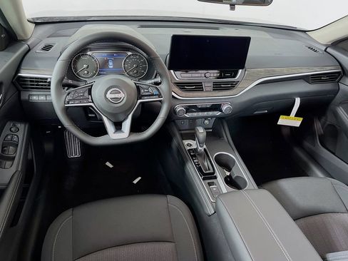 New 2025 Nissan Altima 2.5 SV w/ SV Premium Package image 21