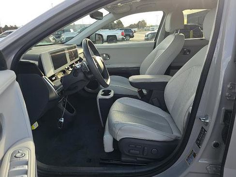 Used 2024 Hyundai Ioniq 5 Limited image 10