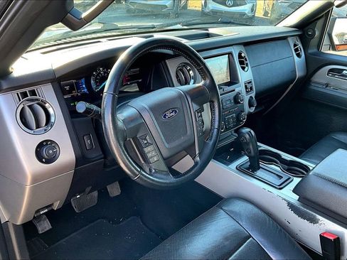 Used 2017 Ford Expedition XLT w/ Equipment Group 202A image 17