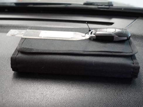 Used 2017 Ford Explorer XLT image 36