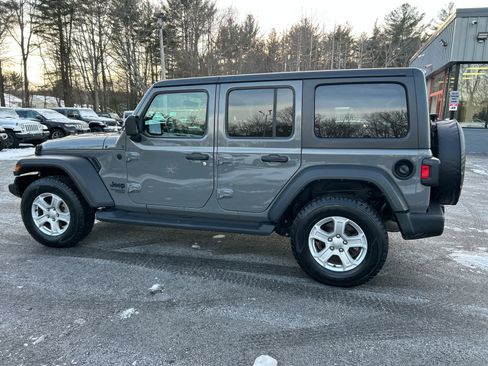 Used 2021 Jeep Wrangler Unlimited Sport image 14
