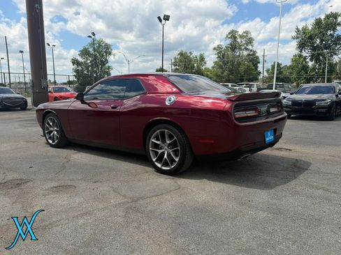 Used 2022 Dodge Challenger GT RWD image 5