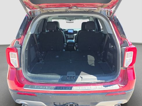 Used 2021 Ford Explorer Limited w/ Equipment Group 301A AWD/4WD image 16