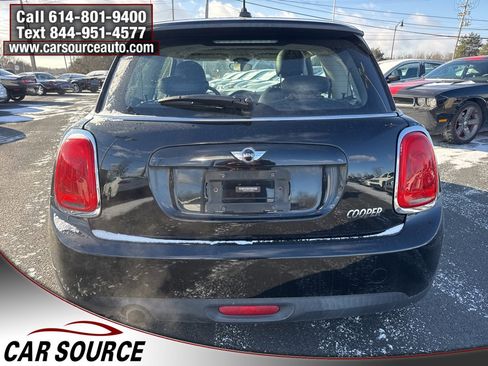 Used 2017 MINI Cooper 2-Door Hardtop image 5