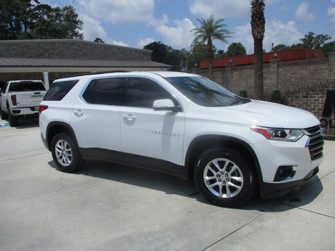 Used 2019 Chevrolet Traverse LT FWD image 19