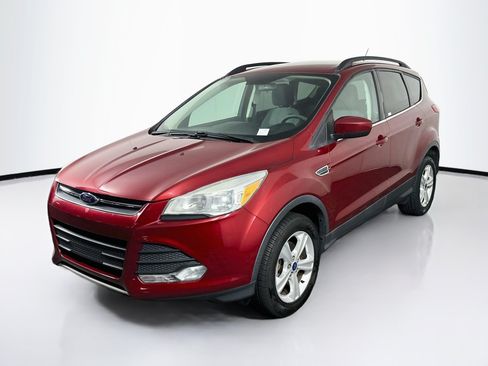 Used 2016 Ford Escape SE w/ Equipment Group 201A FWD image 3