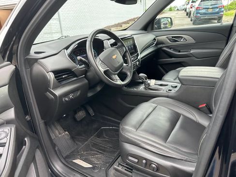 Used 2023 Chevrolet Traverse LT w/ LPO, Floor Liner Package AWD/4WD image 14