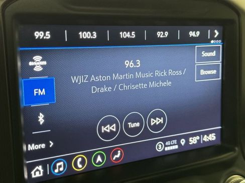 Used 2022 GMC Sierra 2500 AT4 w/ AT4 Preferred Package image 13