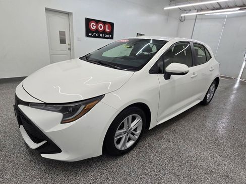 Used 2021 Toyota Corolla SE FWD image 3