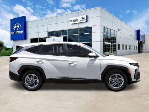 Certified 2026 Hyundai Tucson SE FWD image 4