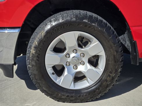 Used 2019 RAM 1500 Big Horn AWD/4WD image 13