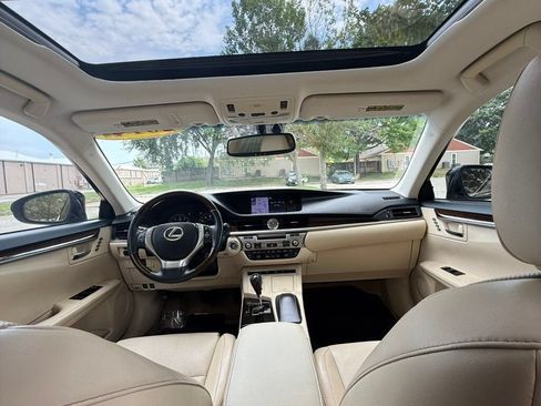 Used 2014 Lexus ES 350 w/ Ultra Luxury Package FWD image 43