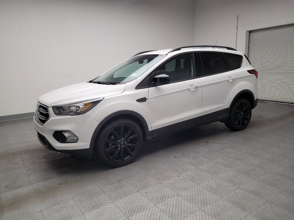 Used 2019 Ford Escape SE FWD image 2