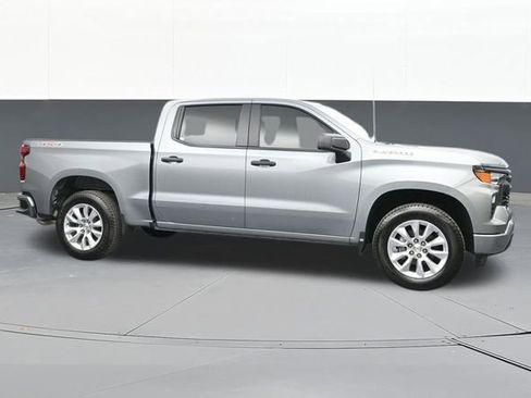 Used 2025 Chevrolet Silverado 1500 Custom image 18