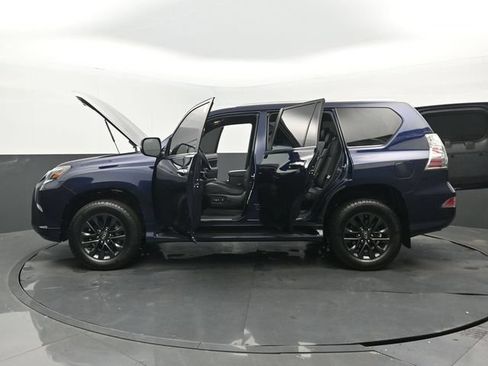 Used 2023 Lexus GX 460 Premium w/ Premium Package AWD/4WD image 34