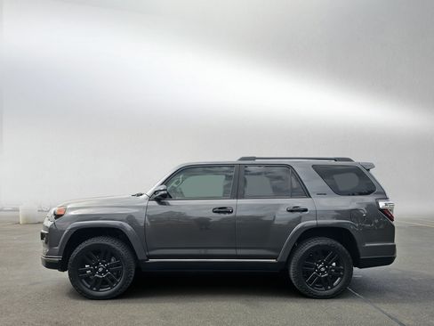 Used 2019 Toyota 4Runner Limited AWD/4WD image 2