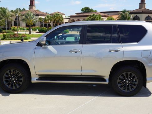 Used 2021 Lexus GX 460 Premium w/ Premium Package AWD/4WD image 5