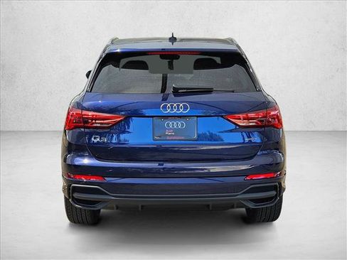 Certified 2025 Audi Q3 2.0T Premium w/ Convenience Package AWD/4WD image 8