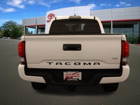 Certified 2019 Toyota Tacoma TRD Sport image 3