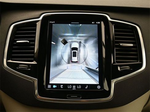 Used 2024 Volvo XC90 B5 Plus w/ Protection Package Premier image 21