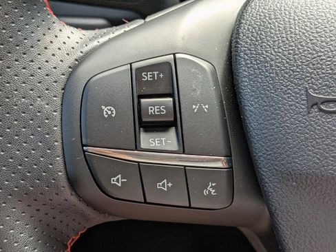 Used 2025 Ford Escape ST-Line AWD/4WD image 24