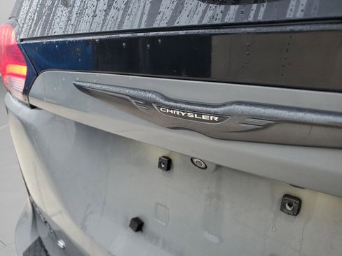 Certified 2020 Chrysler Pacifica Touring-L Plus w/ Advanced Safetytec Group image 7