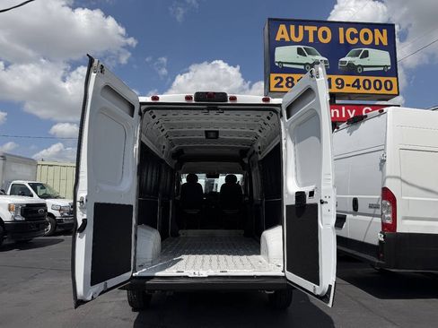 Used 2025 RAM ProMaster 3500 w/ Convenience Group FWD image 12