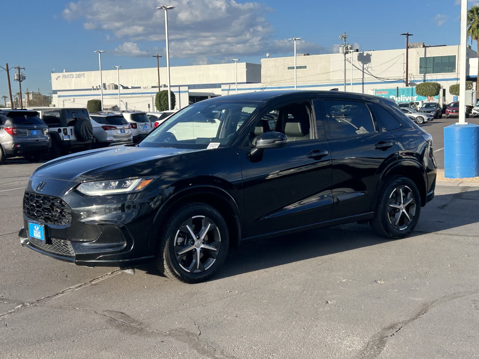 Used 2023 Honda HR-V EX-L image 2