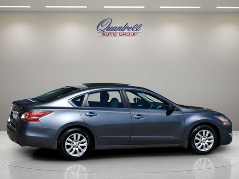 Used 2015 Nissan Altima 2.5 S w/ Power Driver Seat Package FWD image 3