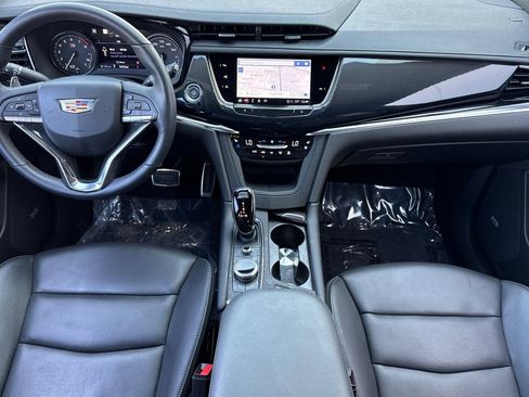 Certified 2024 Cadillac XT6 Sport w/ Technology Package AWD/4WD image 14