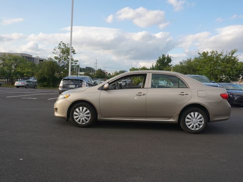 Used 2010 Toyota Corolla FWD image 5