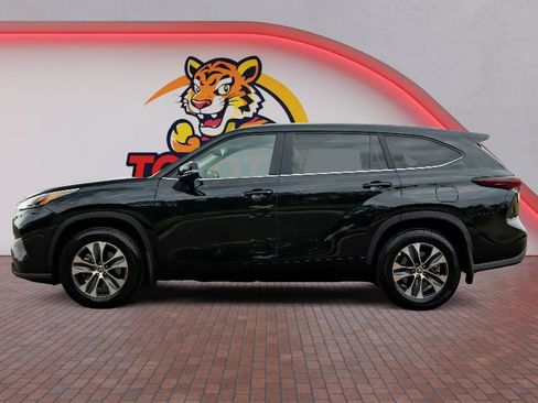 Used 2026 Toyota Highlander XLE AWD/4WD image 9