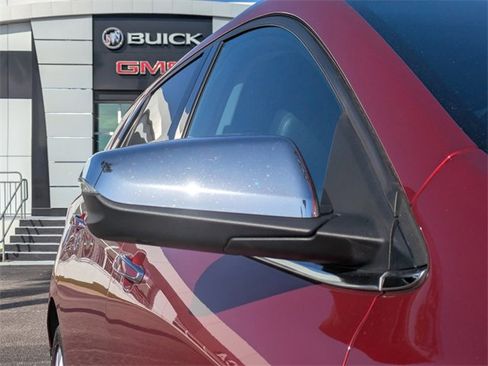 Used 2018 Chevrolet Equinox Premier image 15