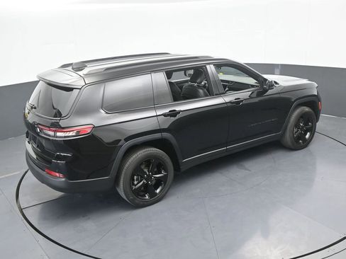 Used 2021 Jeep Grand Cherokee L Laredo image 53