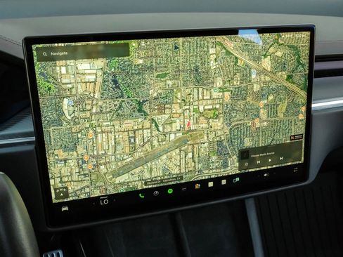 Used 2023 Tesla Model X Plaid image 26