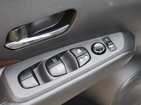 Used 2023 Nissan Kicks SR FWD image 20