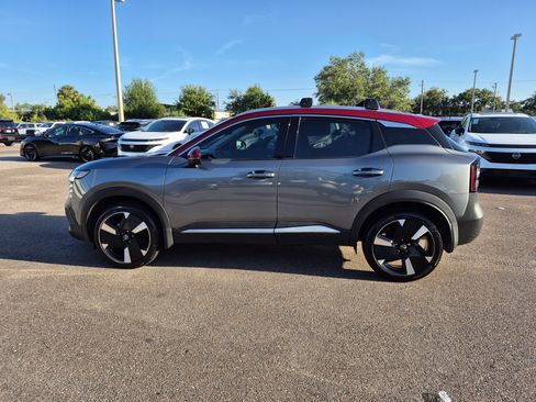 Certified 2025 Nissan Kicks SR FWD image 5