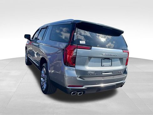 Used 2025 GMC Yukon XL Denali w/ Sun & Power Step Package AWD/4WD image 3