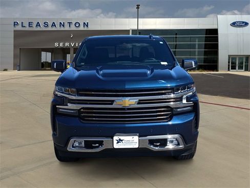Used 2020 Chevrolet Silverado 1500 High Country w/ Technology Package image 8