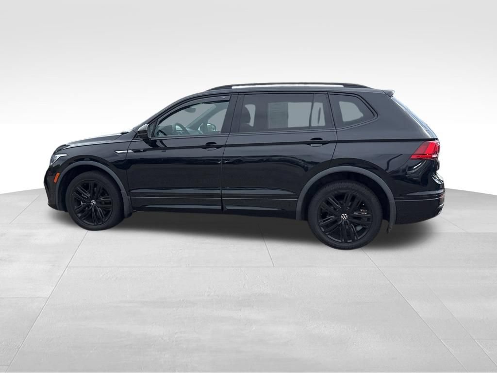 Used 2022 Volkswagen Tiguan SE R-Line AWD/4WD image 13