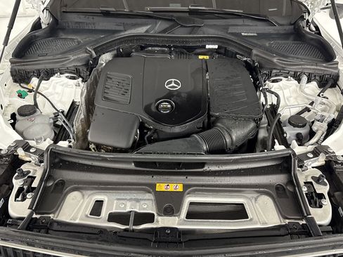 Certified 2025 Mercedes-Benz GLC 350e 4MATIC image 32