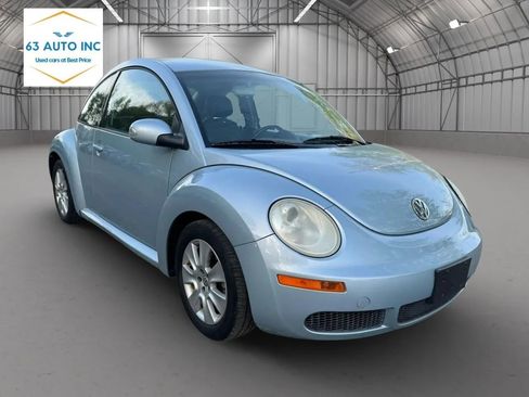 Used 2009 Volkswagen Beetle S image 7