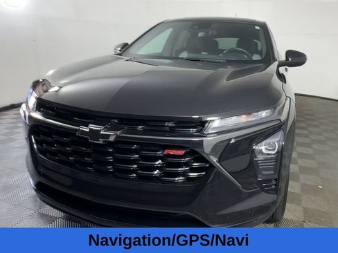 Used 2025 Chevrolet Trax RS w/ Sunroof Package FWD image 5