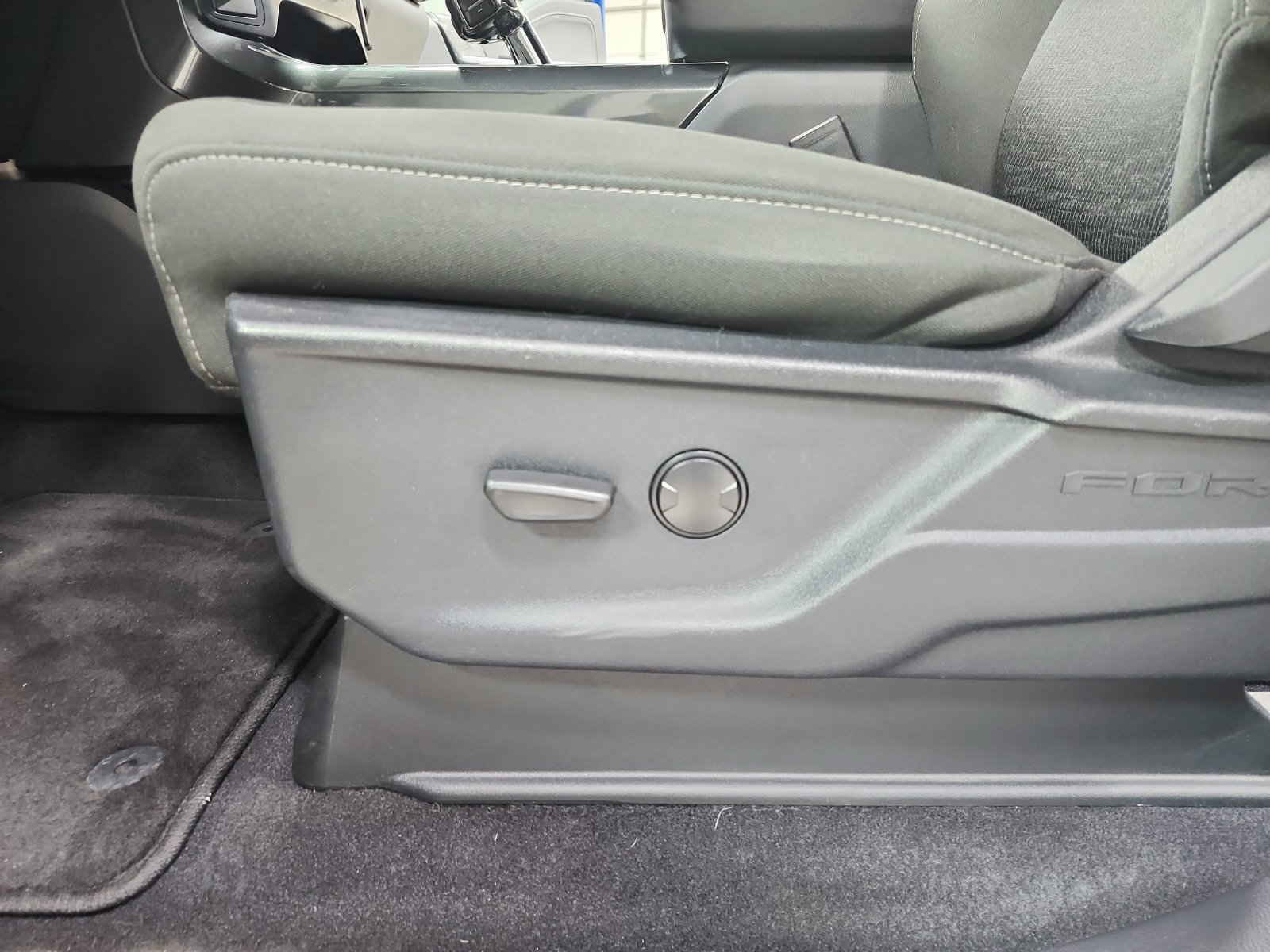 Used 2023 Ford F150 XLT RWD image 21