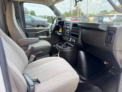 Used 2022 Chevrolet Express 3500 w/ Power Convenience Package RWD image 11