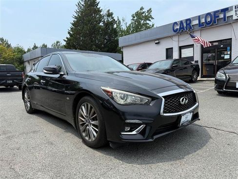 Used 2018 INFINITI Q50 Luxe w/ Essential Package (3.0T Luxe) AWD/4WD image 4