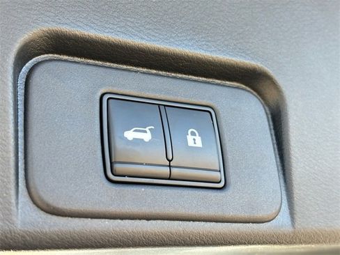 Used 2021 Nissan Rogue SL image 19