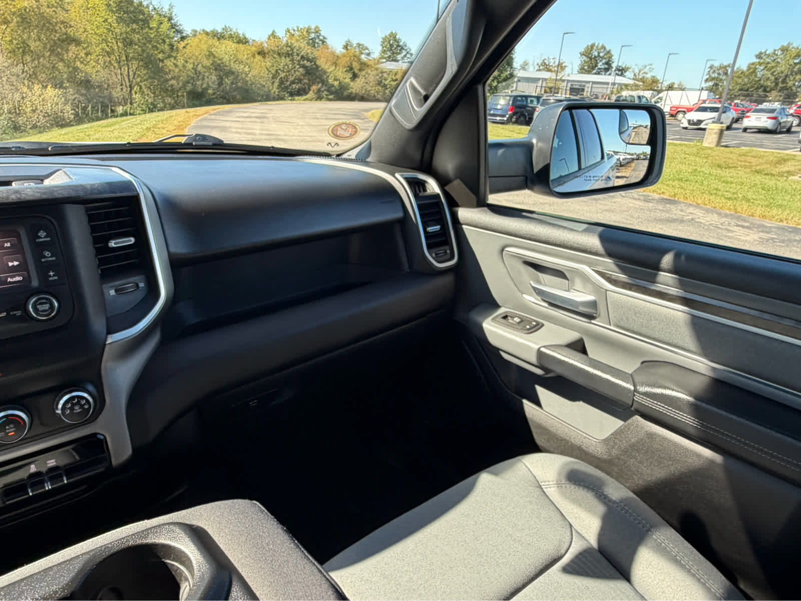Used 2022 RAM 1500 Big Horn AWD/4WD image 33