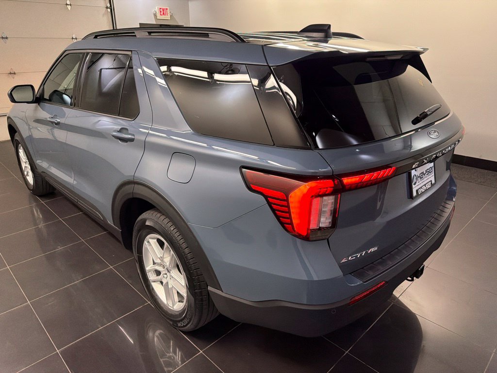 New 2027 Ford Explorer Active AWD/4WD image 4